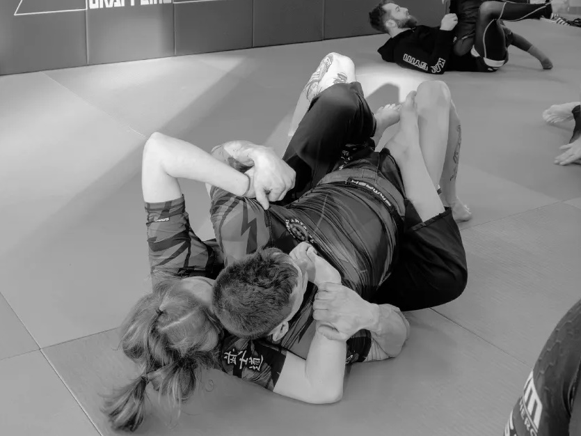Paulina im Kampfsporttraining